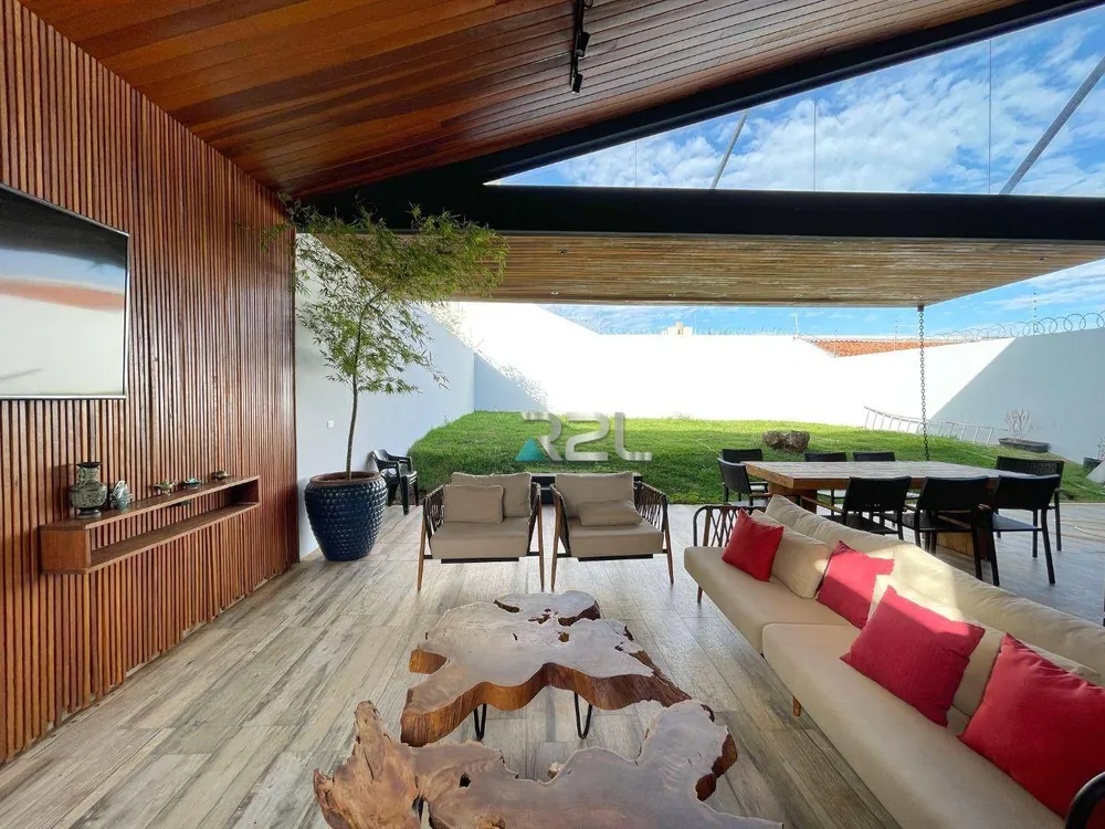 Casa, 3 quartos, 210 m² - Foto 1