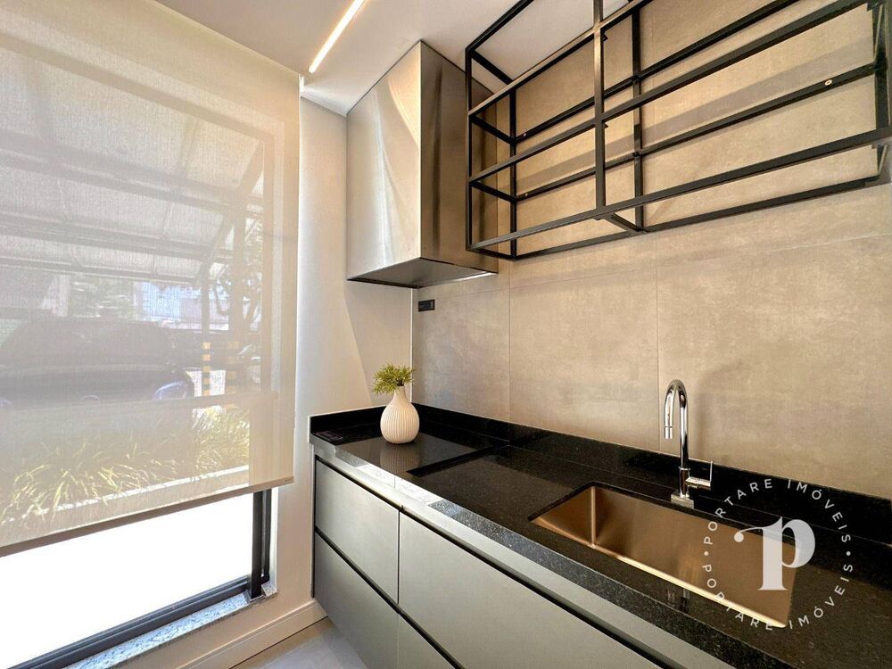 Apartamento à venda com 3 quartos, 143m² - Foto 3