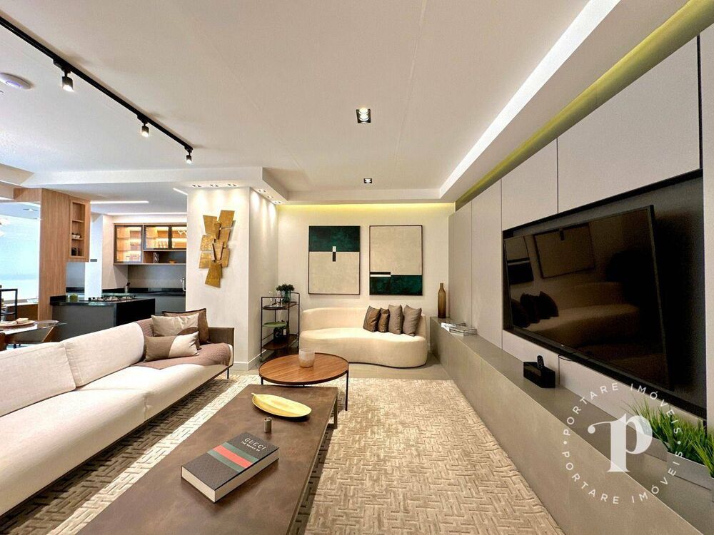 Apartamento à venda com 3 quartos, 143m² - Foto 1