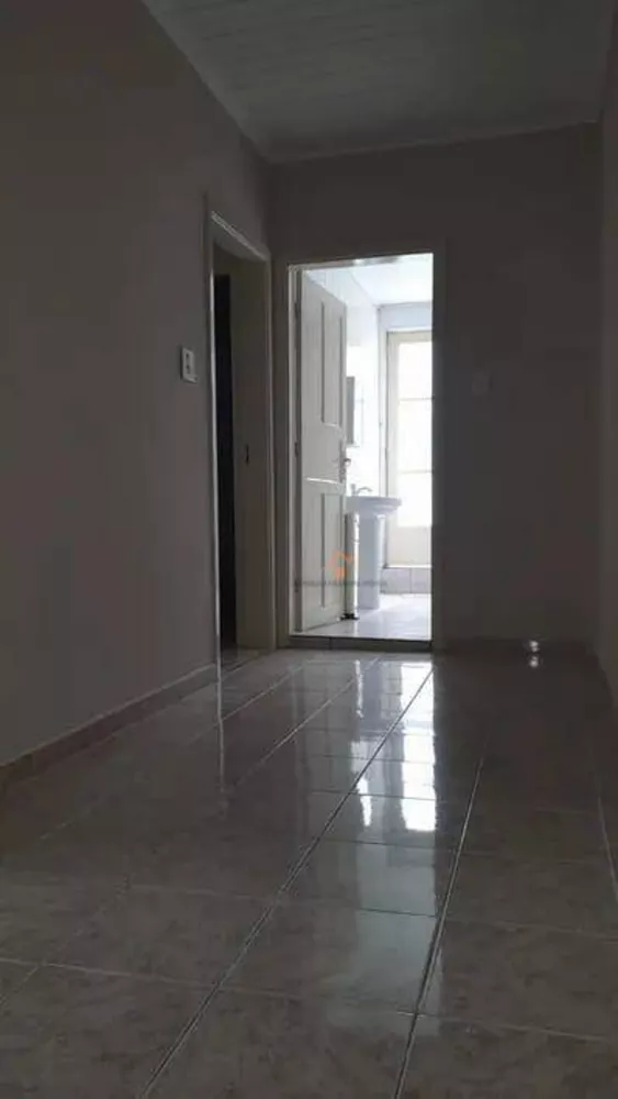 Casa para alugar com 1 quarto, 75m² - Foto 12