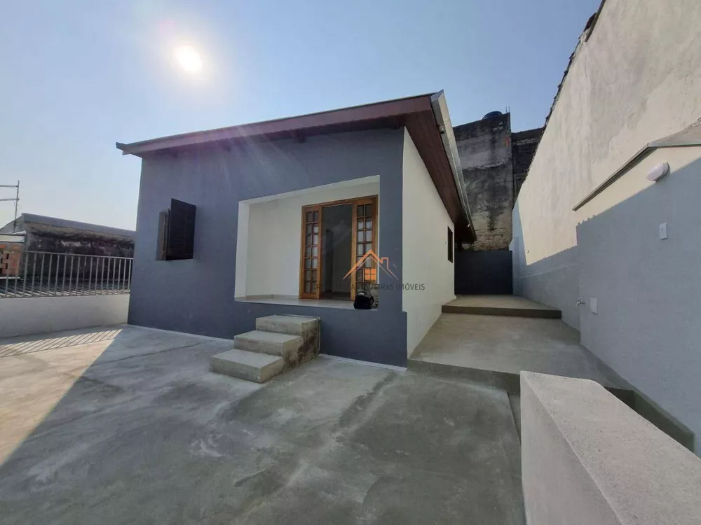 Casa à venda com 3 quartos, 270M2 - Foto 2