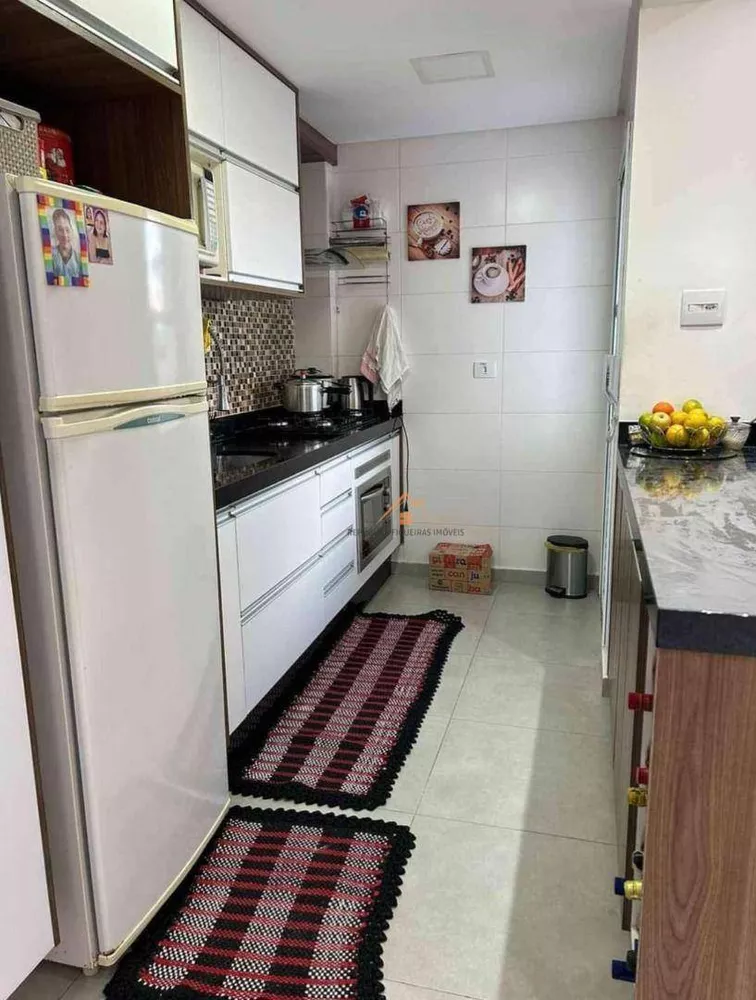 Apartamento à venda com 2 quartos, 69m² - Foto 4