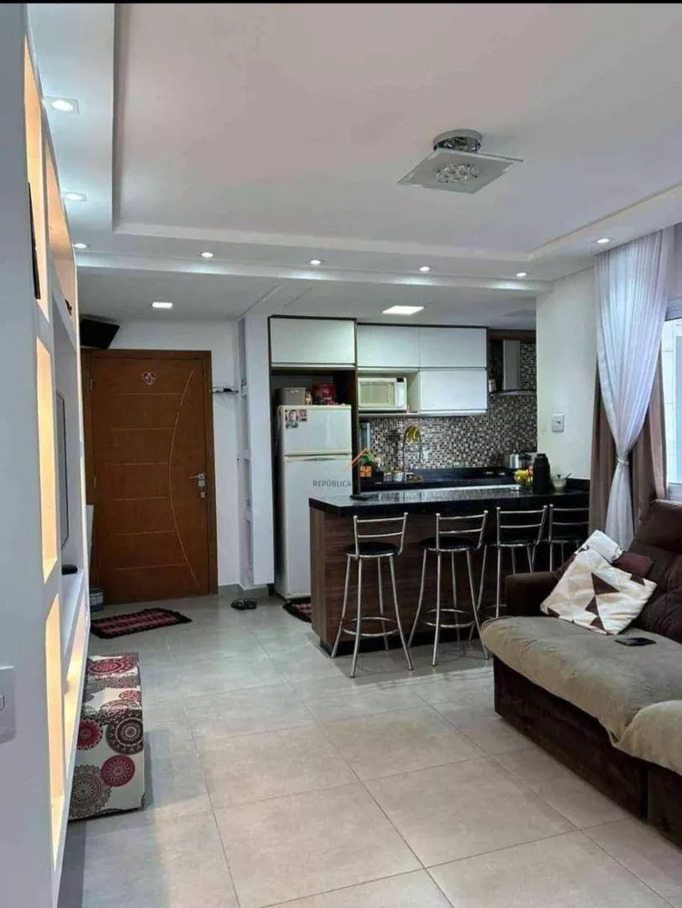 Apartamento à venda com 2 quartos, 69m² - Foto 2