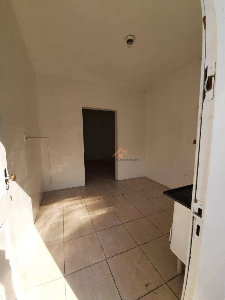 Casa para alugar com 3 quartos, 100m² - Foto 6