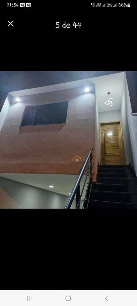 Sobrado à venda com 3 quartos, 215m² - Foto 1