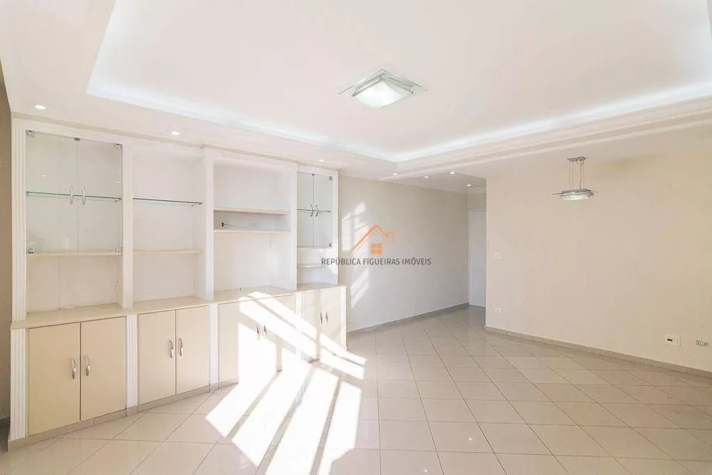 Apartamento à venda e aluguel com 3 quartos, 189m² - Foto 4