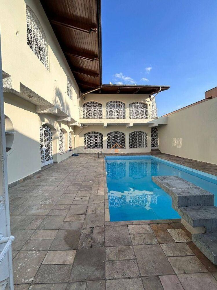 Sobrado, 4 quartos, 608 m² - Foto 1