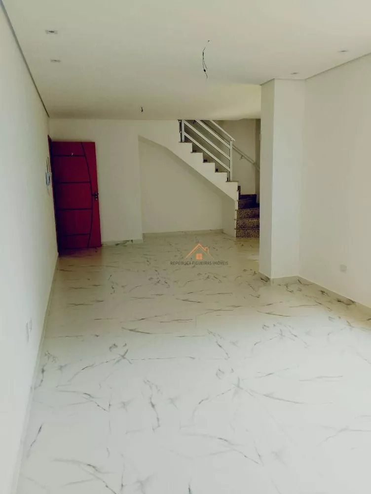 Cobertura à venda com 3 quartos, 200m² - Foto 1