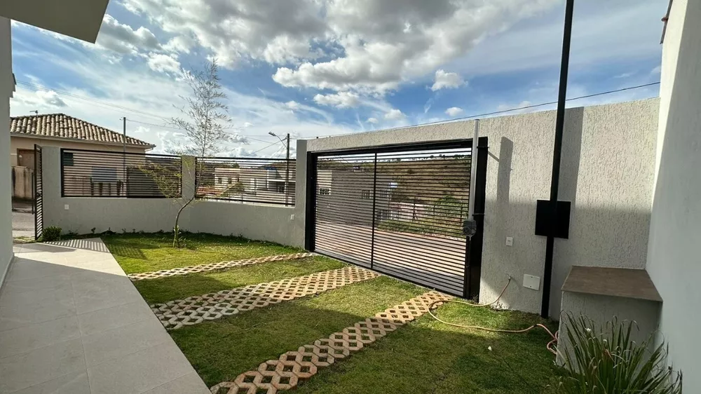 Casa à venda com 2 quartos, 82m² - Foto 2