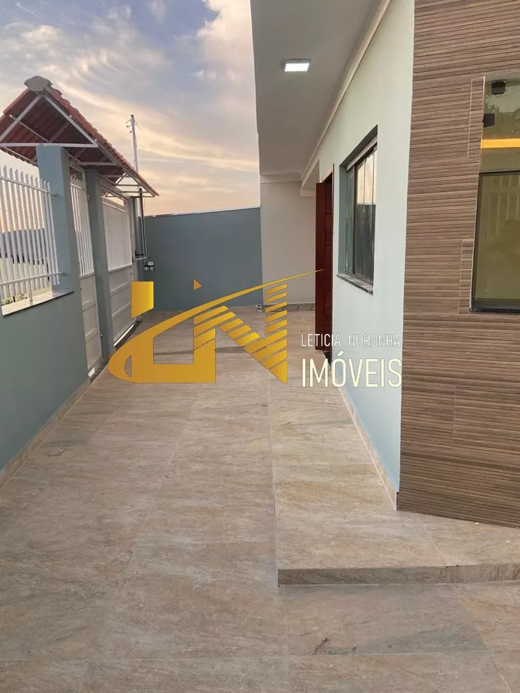 Casa à venda com 3 quartos, 267m² - Foto 1