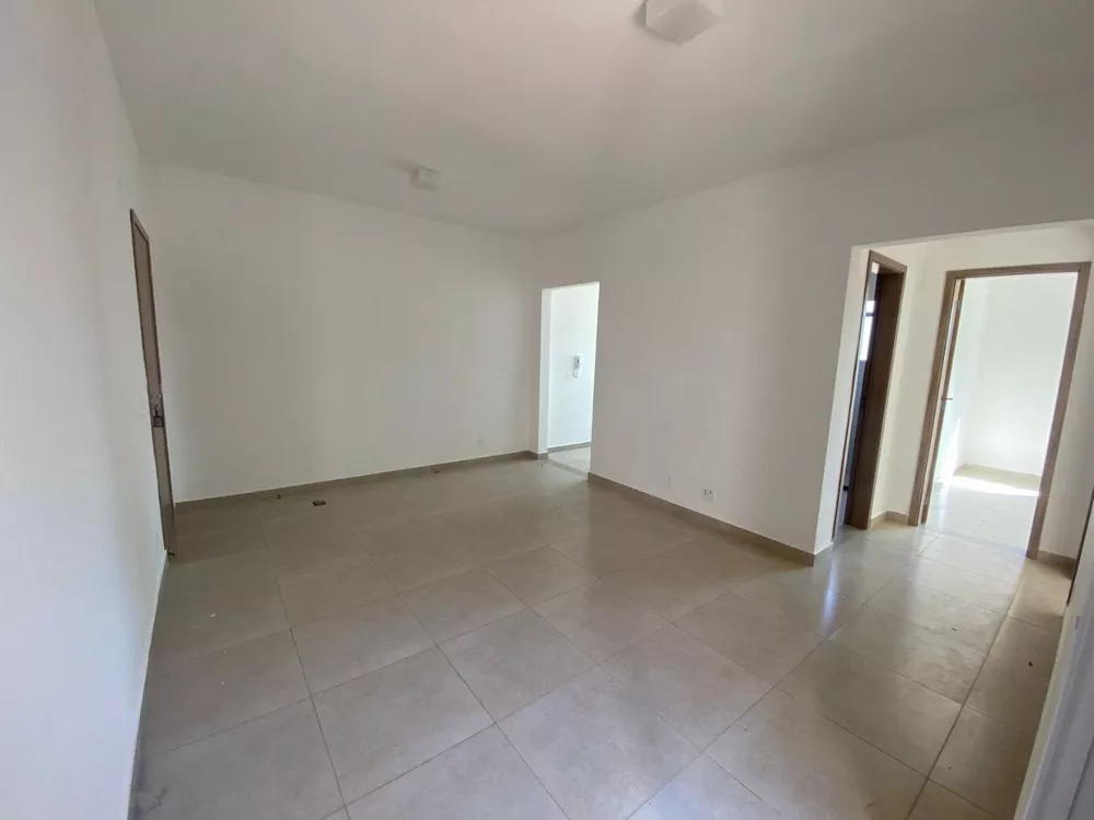 Apartamento à venda com 2 quartos, 64m² - Foto 4