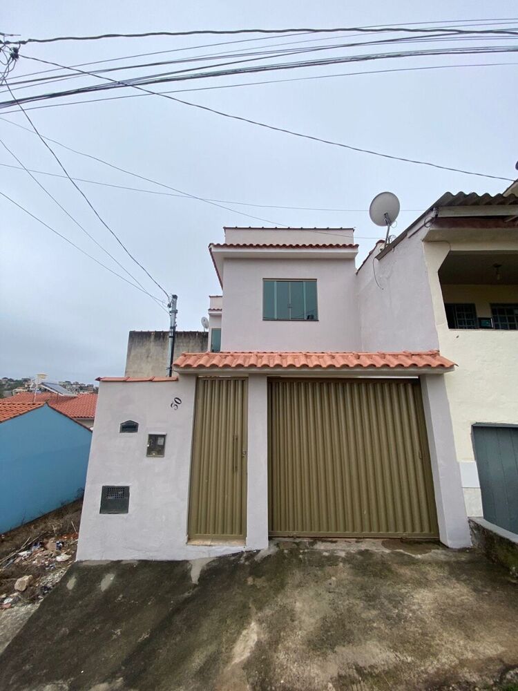 Casa à venda com 2 quartos, 71m² - Foto 1