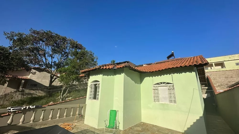 Casa à venda com 3 quartos, 69m² - Foto 4