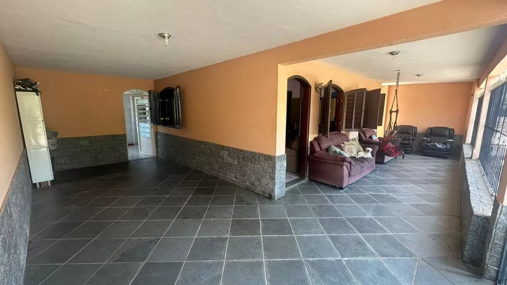 Casa à venda com 3 quartos, 160m² - Foto 2