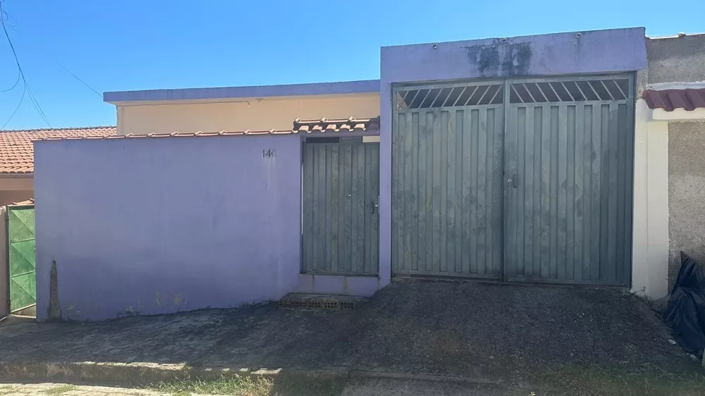 Casa à venda com 4 quartos, 150m² - Foto 1