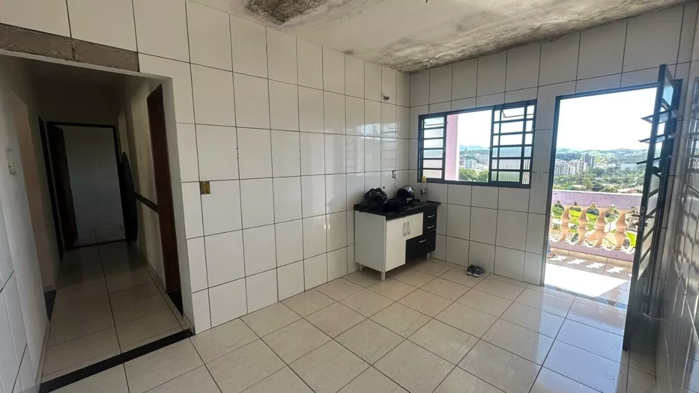 Casa à venda com 4 quartos, 150m² - Foto 6