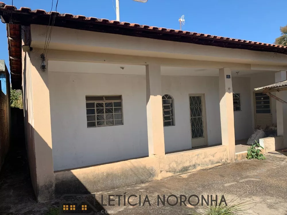 Casa à venda com 5 quartos, 173m² - Foto 1