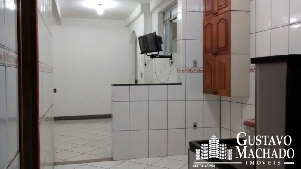 Casa à venda com 2 quartos, 110m² - Foto 4