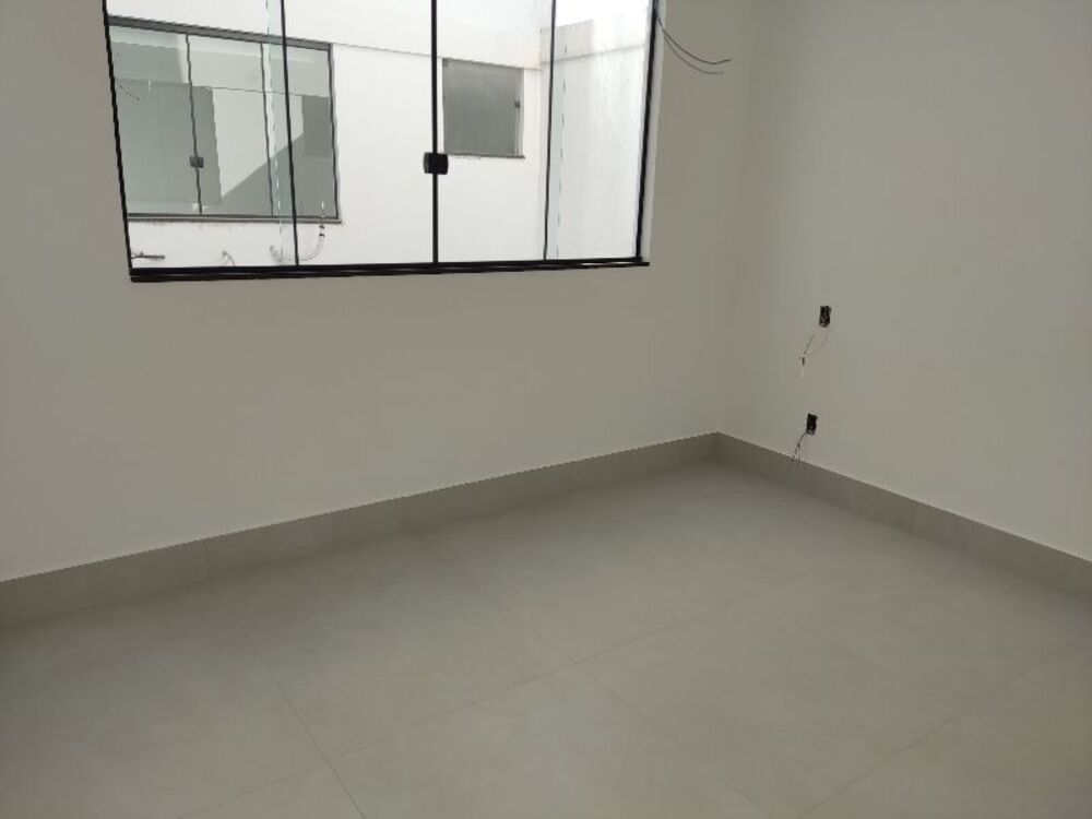 Apartamento à venda com 3 quartos, 94m² - Foto 3