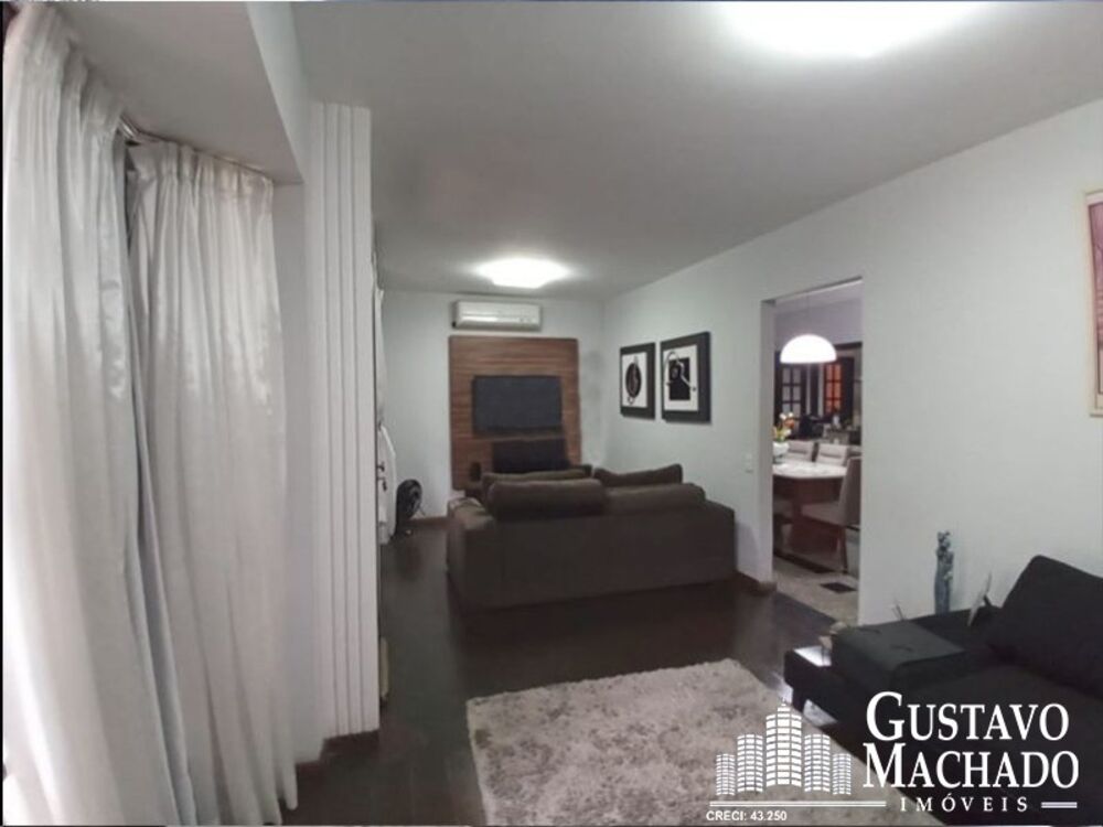 Casa à venda com 3 quartos, 230m² - Foto 2