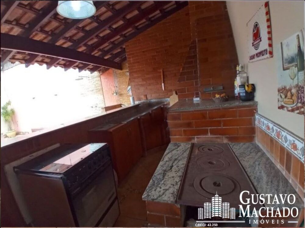 Casa à venda com 3 quartos, 230m² - Foto 7