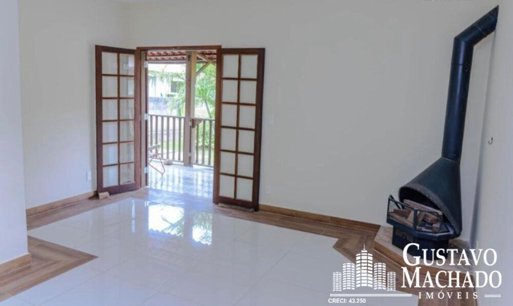 Casa à venda com 3 quartos, 174m² - Foto 2