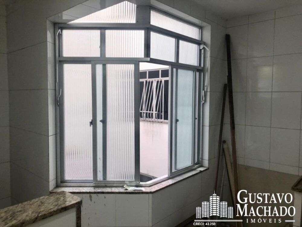 Apartamento à venda com 3 quartos, 98m² - Foto 4