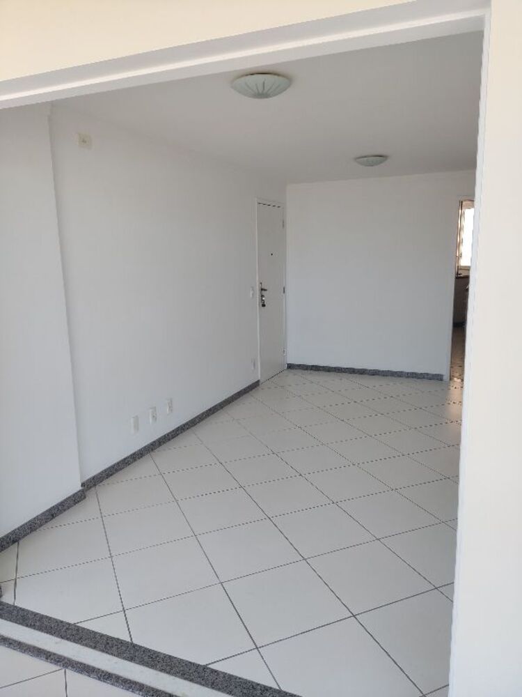 Apartamento à venda com 3 quartos, 98m² - Foto 1