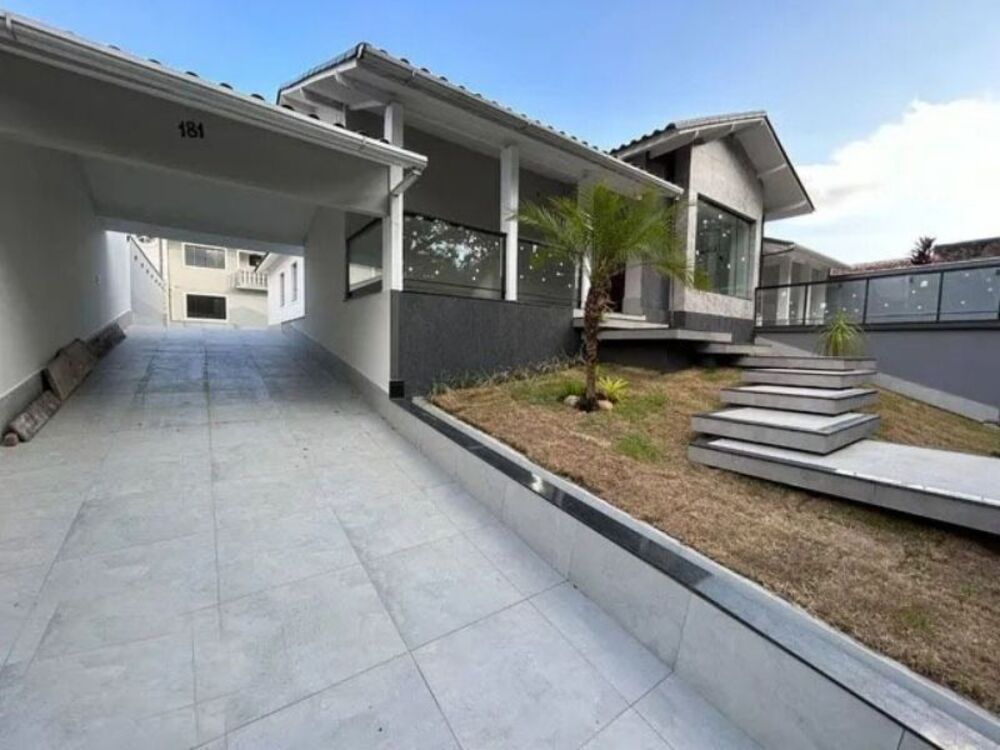 Casa à venda com 5 quartos - Foto 1