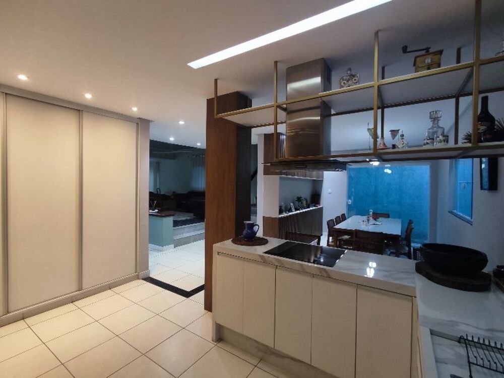 Casa à venda com 4 quartos - Foto 4