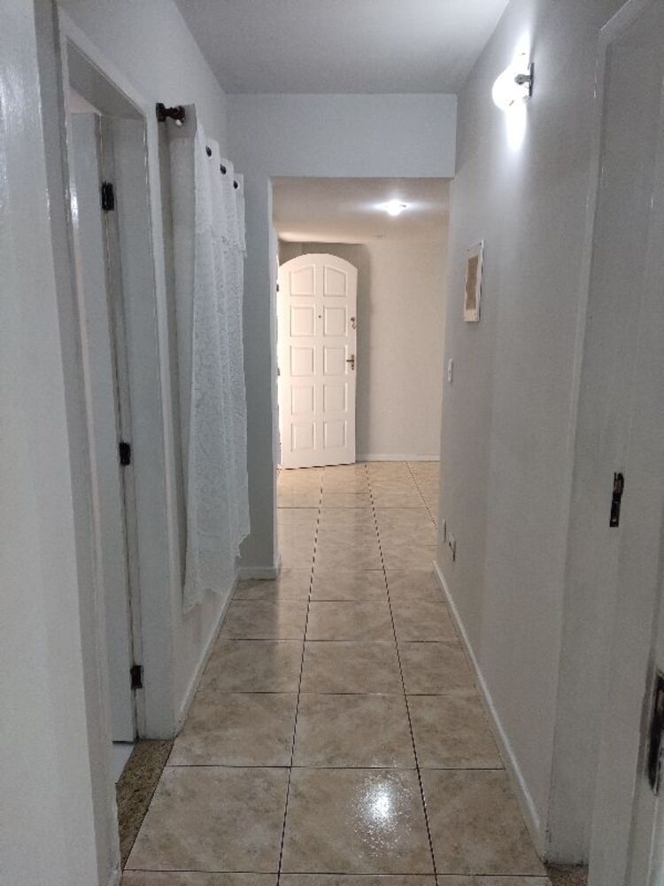 Casa à venda com 2 quartos, 107m² - Foto 2