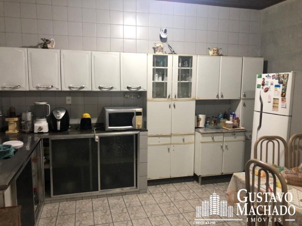 Casa à venda com 3 quartos, 208m² - Foto 7