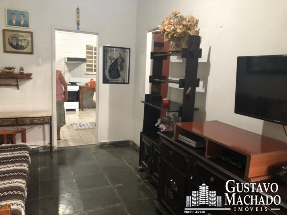 Casa à venda com 3 quartos, 208m² - Foto 2