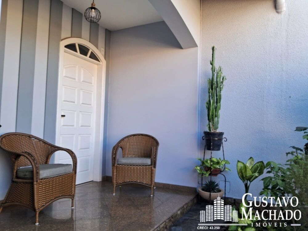 Casa à venda com 3 quartos - Foto 1