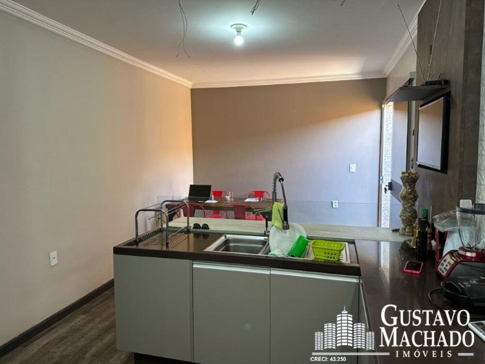 Casa à venda com 5 quartos, 380m² - Foto 4