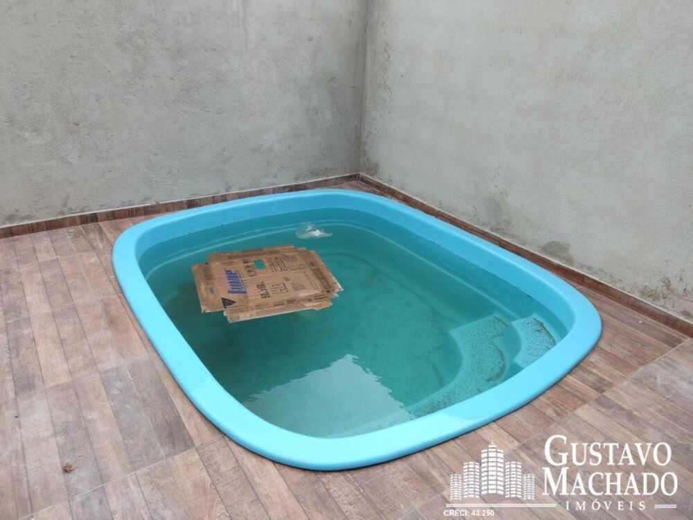 Casa à venda com 2 quartos, 90m² - Foto 4