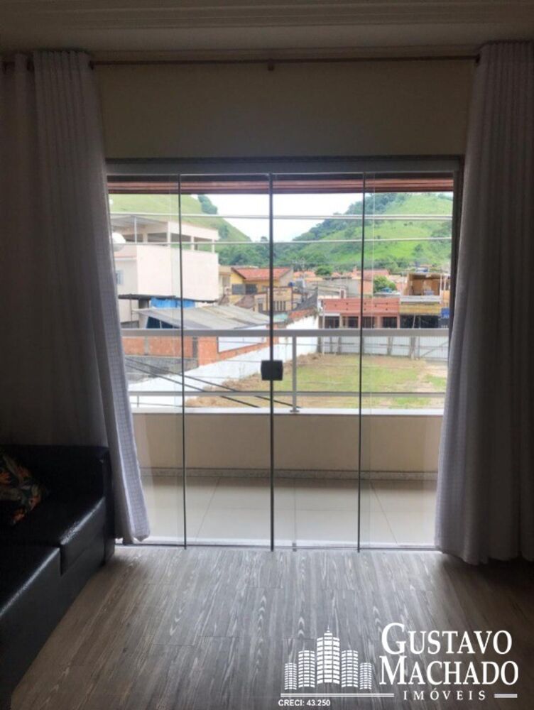 Casa à venda com 2 quartos, 110m² - Foto 1
