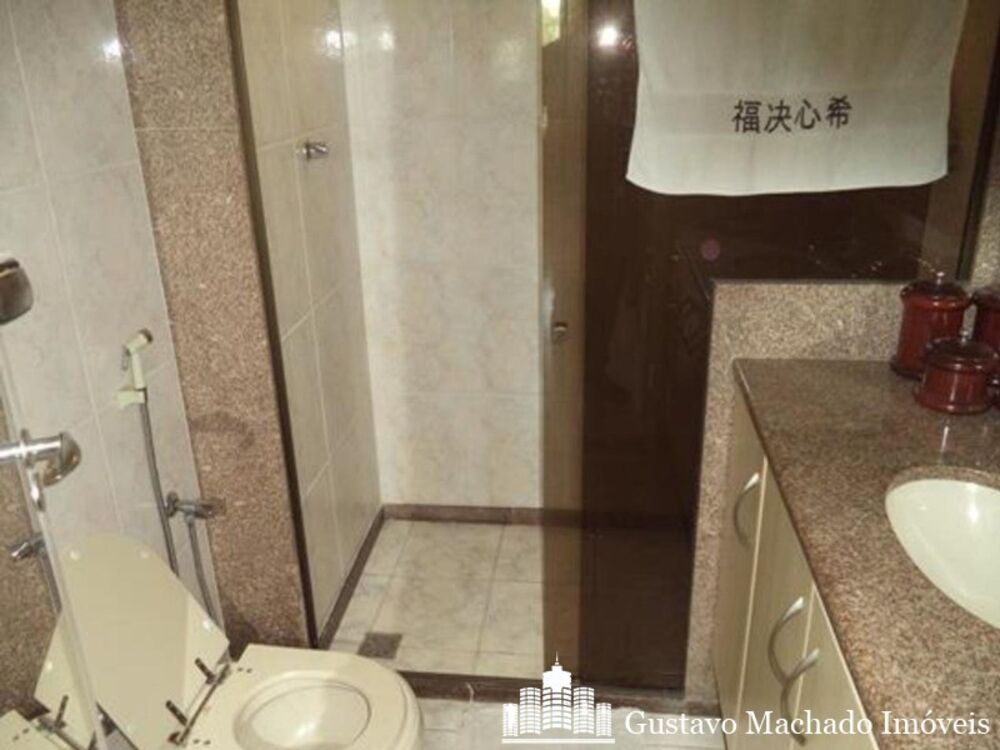 Apartamento à venda com 3 quartos, 130m² - Foto 2