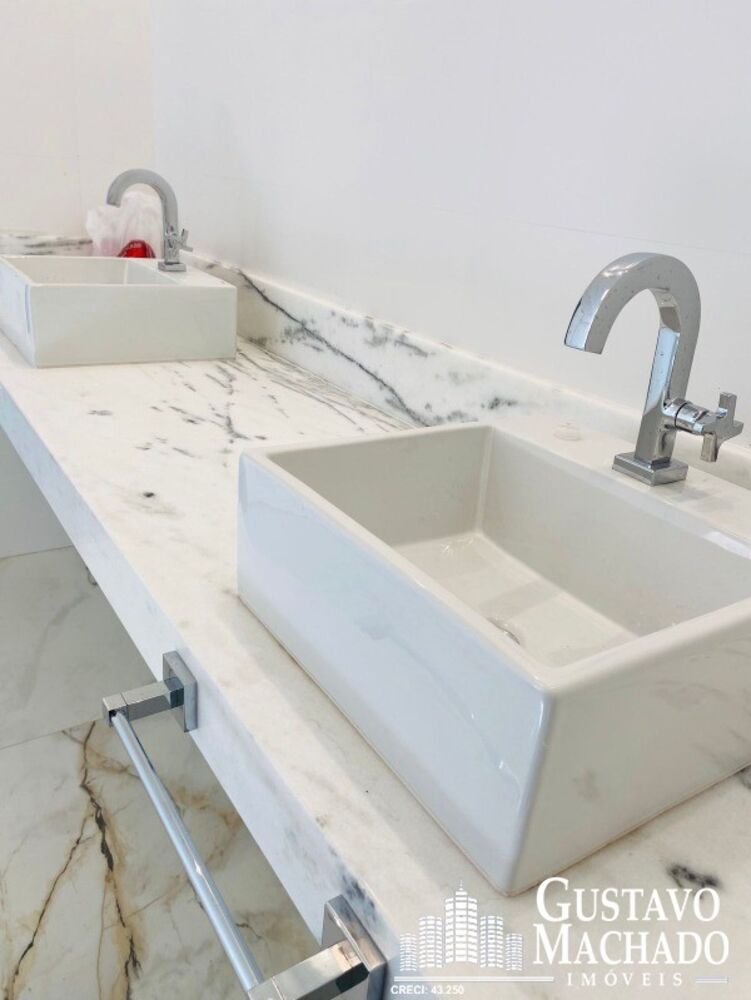 Casa à venda com 4 quartos, 365m² - Foto 12