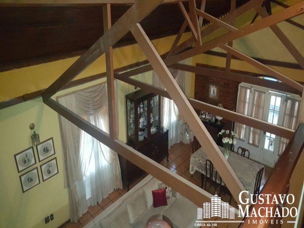 Casa à venda com 3 quartos, 450m² - Foto 4