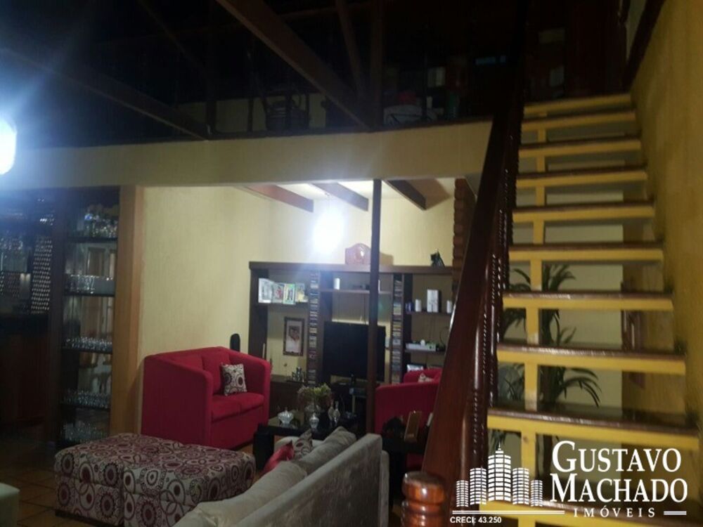 Casa à venda com 3 quartos, 450m² - Foto 2