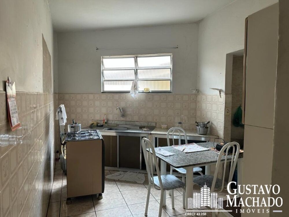 Casa à venda com 2 quartos, 150m² - Foto 3