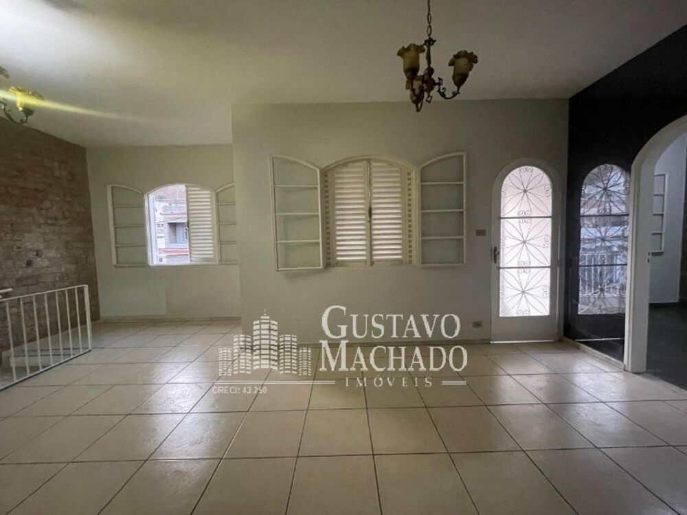 Casa à venda com 4 quartos, 130m² - Foto 2
