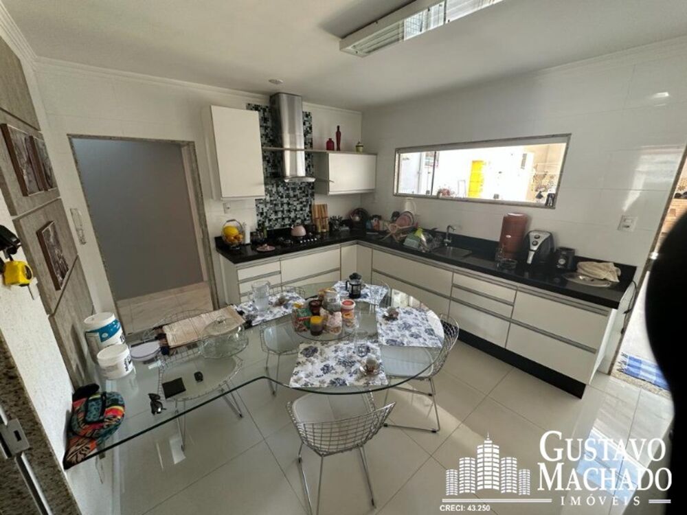 Casa, 4 quartos, 250 m² - Foto 8