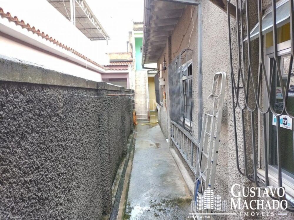 Casa à venda com 3 quartos, 193m² - Foto 2