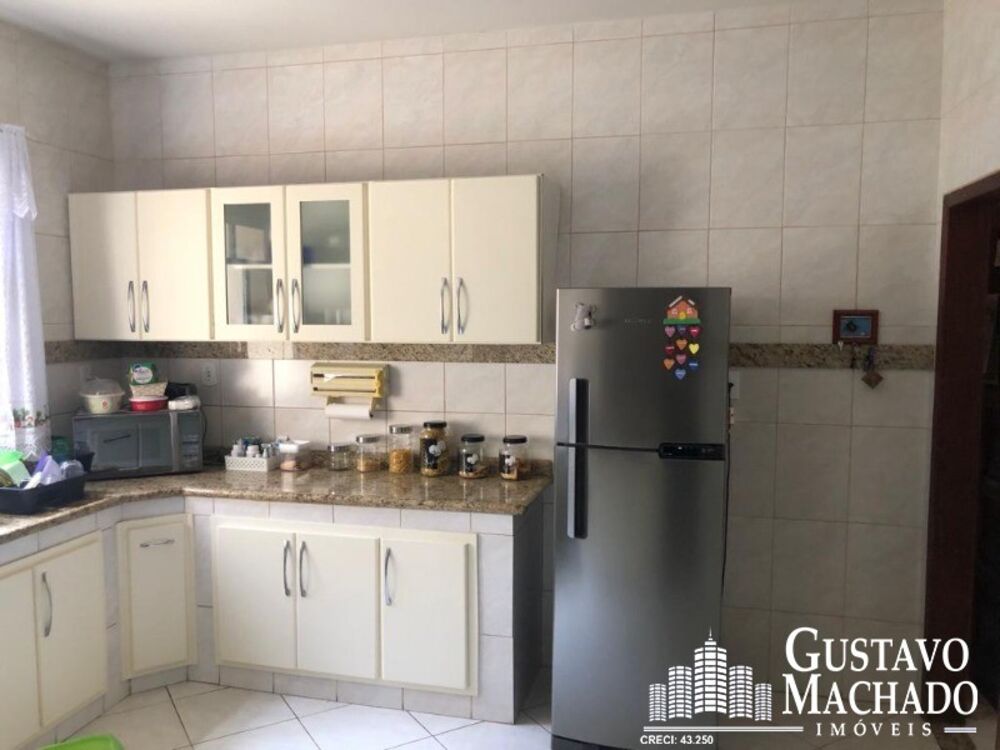 Casa à venda com 3 quartos, 214m² - Foto 6