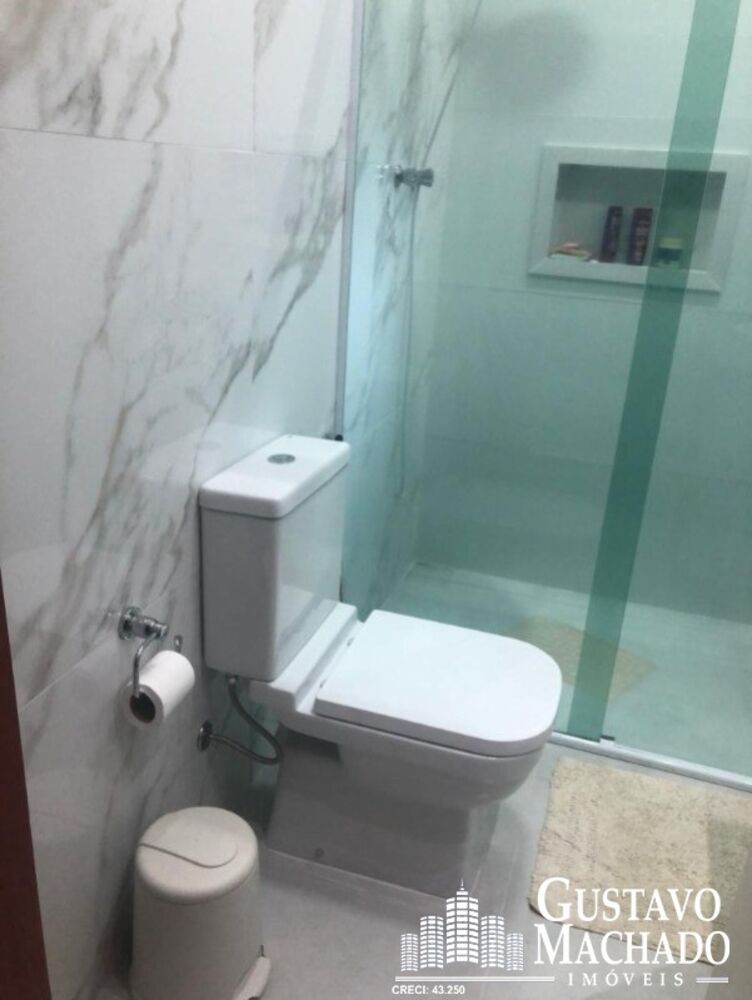 Casa à venda com 3 quartos, 214m² - Foto 4