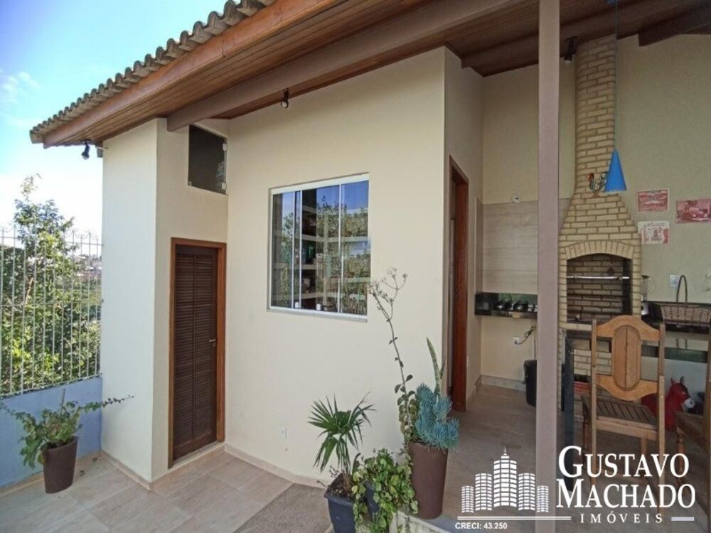 Casa à venda com 3 quartos, 270m² - Foto 3