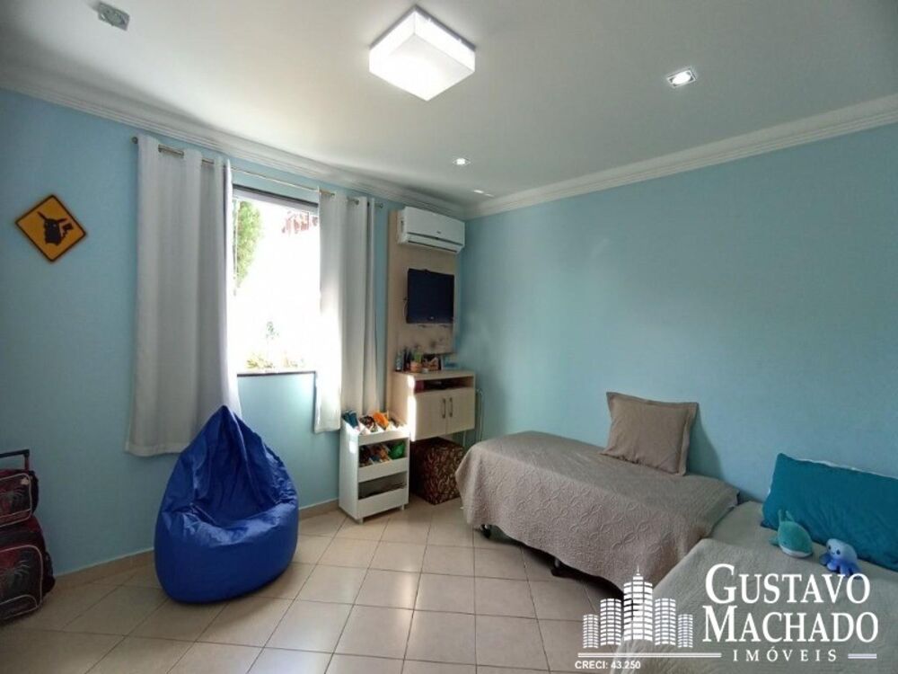 Casa à venda com 3 quartos, 270m² - Foto 2