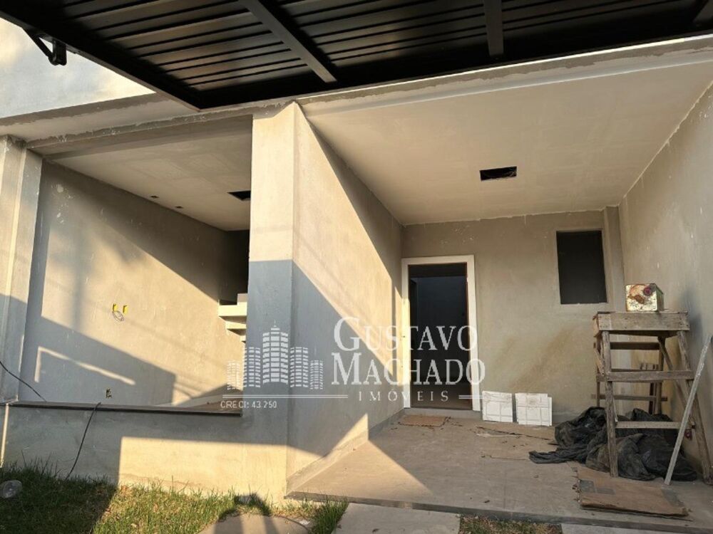 Casa à venda com 3 quartos, 120m² - Foto 1